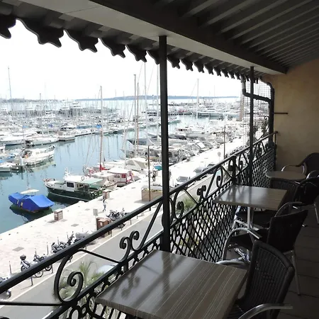 Residences Cresci Apartmán