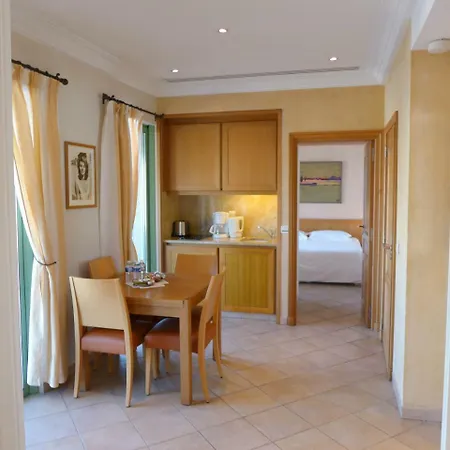 Residences Cresci *
