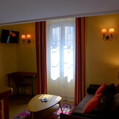 Residences Cresci شقة *