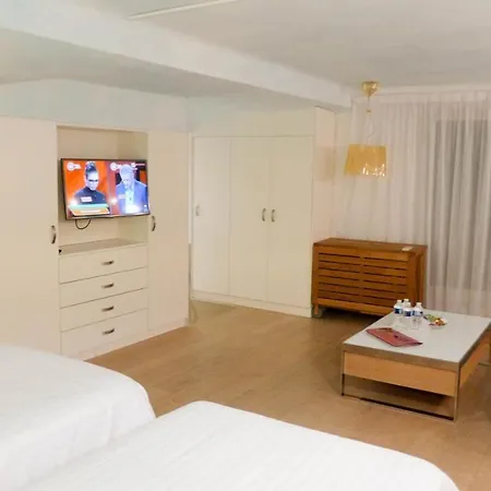 Residences Cresci * קאן