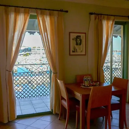 Residences Cresci *