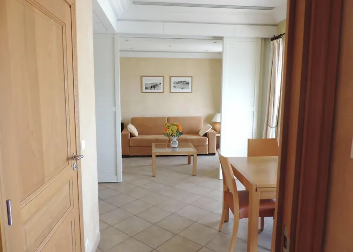 Residences Cresci *