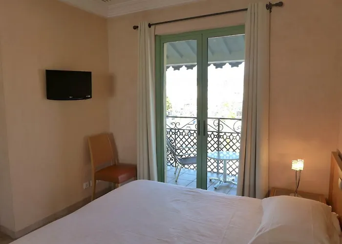 Residences Cresci Apartman *