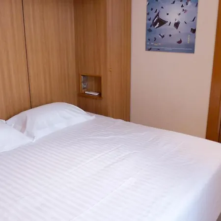 Residences Cresci Apartamento *