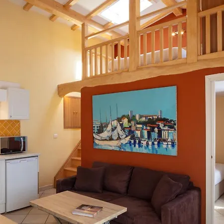 Residences Cresci *