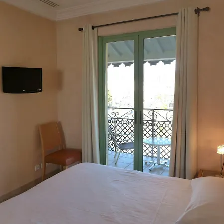 Residences Cresci 公寓 *