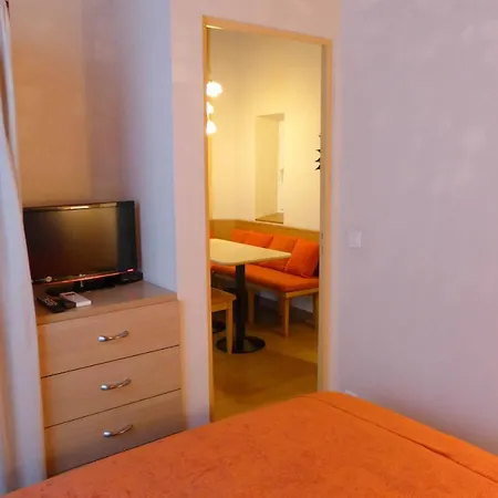 Residences Cresci * 戛纳