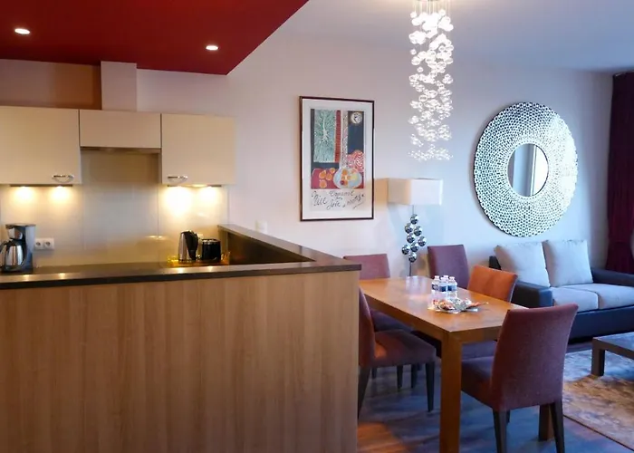 Residences Cresci 아파트 *