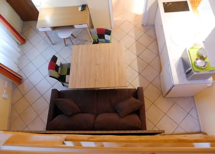 Residences Cresci 아파트 *